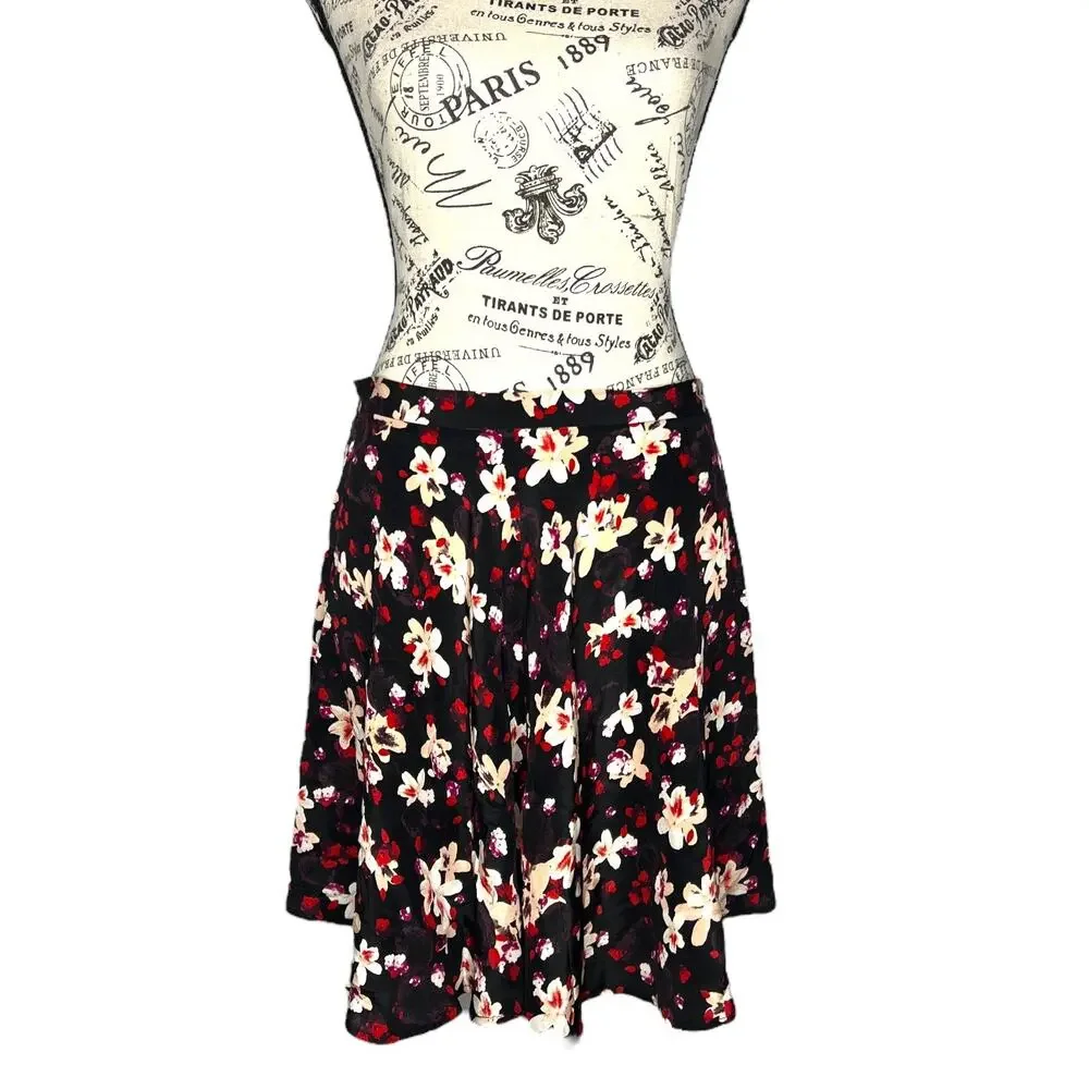 Amour Vert (M) Leeron Silk Floral Mini Skirt - Flowy Zip Closure Thin Waistband
